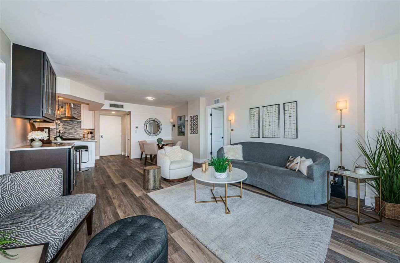 4900 Brittany Drive S, Unit 1413, Saint Petersburg, FL 33715 Photo