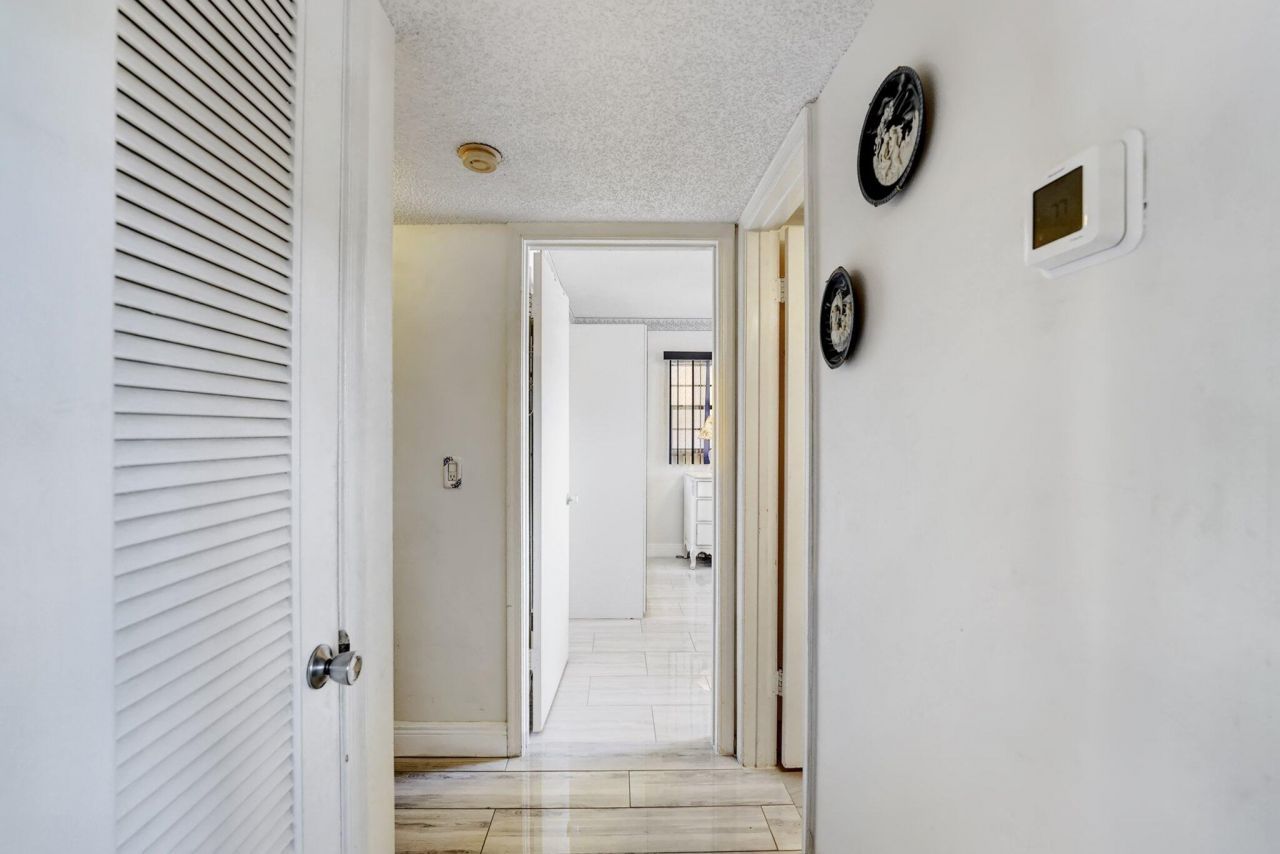 2615 NE 1st Court, Unit 204, Boynton Beach, FL 33435 Photo