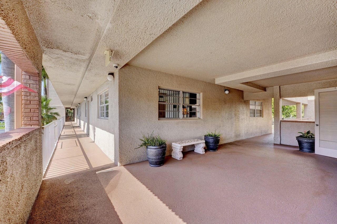 2615 NE 1st Court, Unit 204, Boynton Beach, FL 33435 Photo