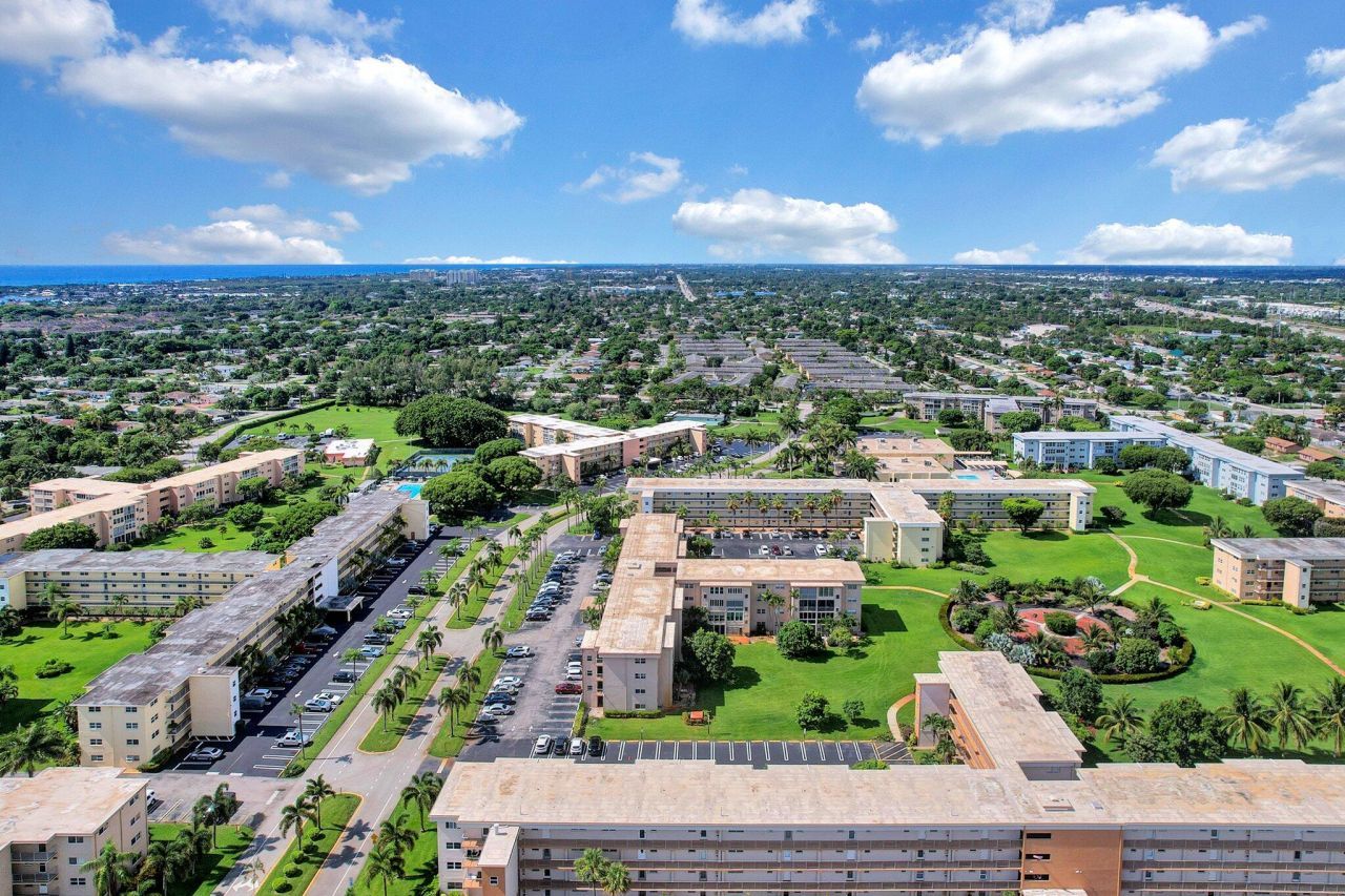 2615 NE 1st Court, Unit 204, Boynton Beach, FL 33435 Photo