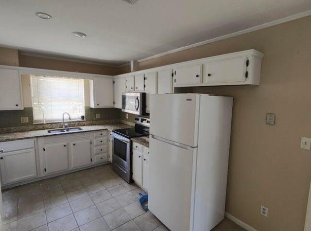 253 SE Verada Avenue, Port Saint Lucie, FL 34983 Photo