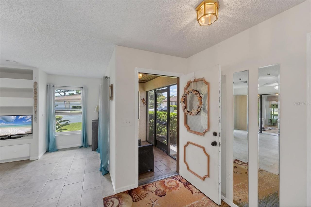 3305 Vivienda Boulevard, Bradenton, FL 34207 Photo