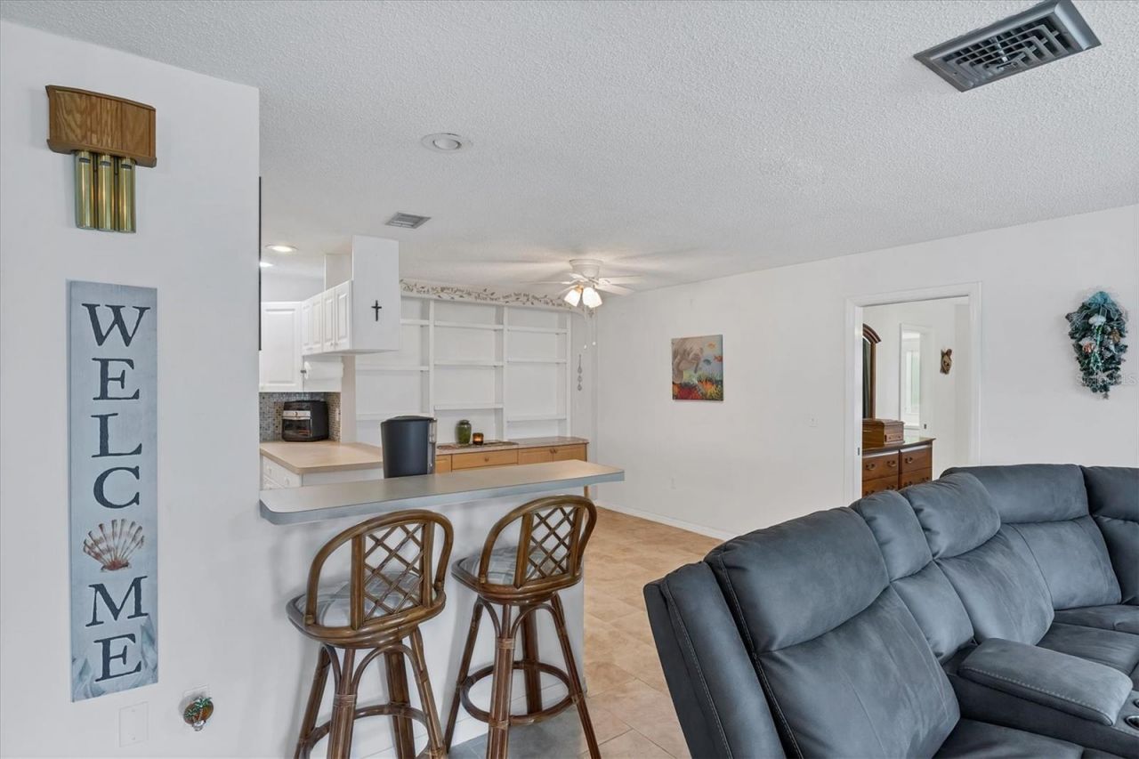 3305 Vivienda Boulevard, Bradenton, FL 34207 Photo