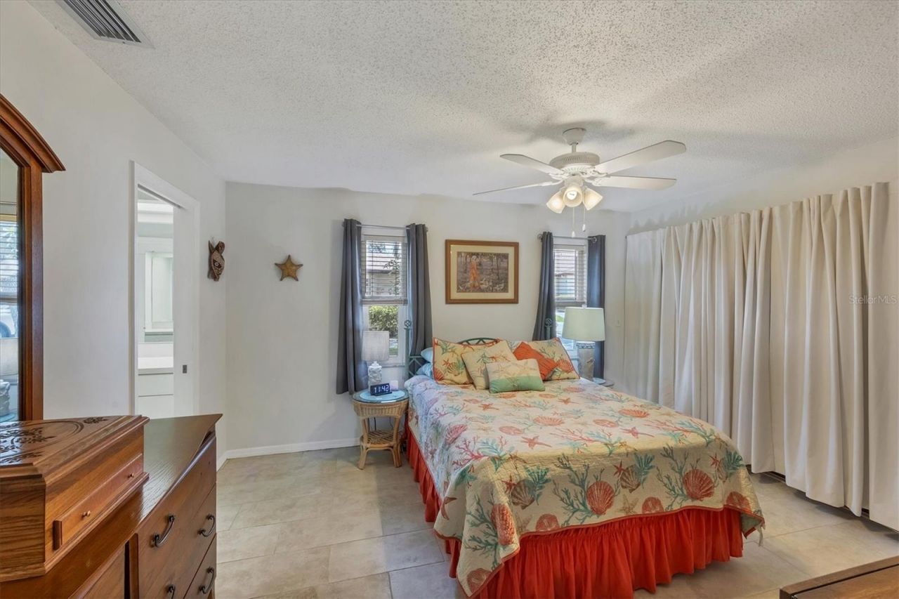 3305 Vivienda Boulevard, Bradenton, FL 34207 Photo