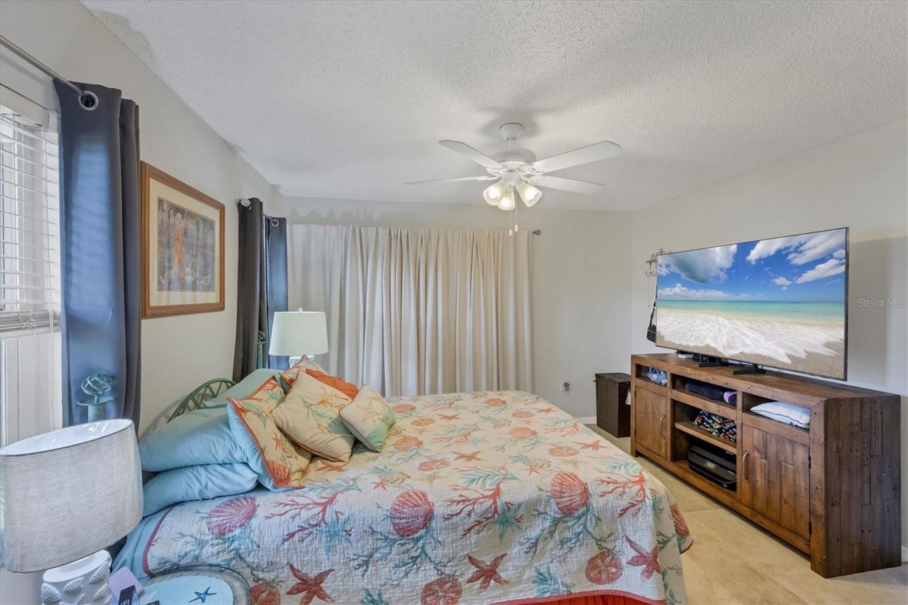 3305 Vivienda Boulevard, Bradenton, FL 34207 Photo