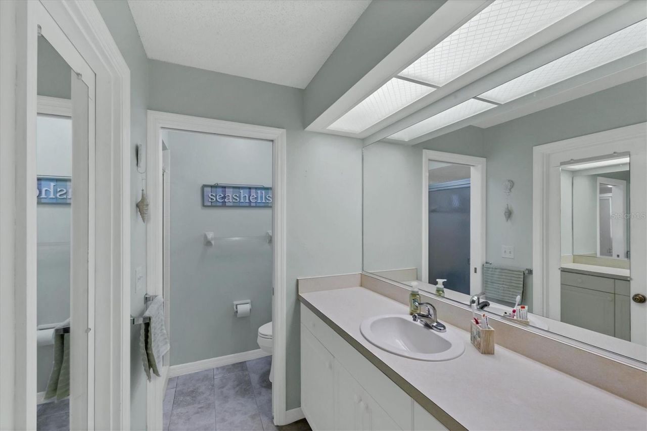 3305 Vivienda Boulevard, Bradenton, FL 34207 Photo