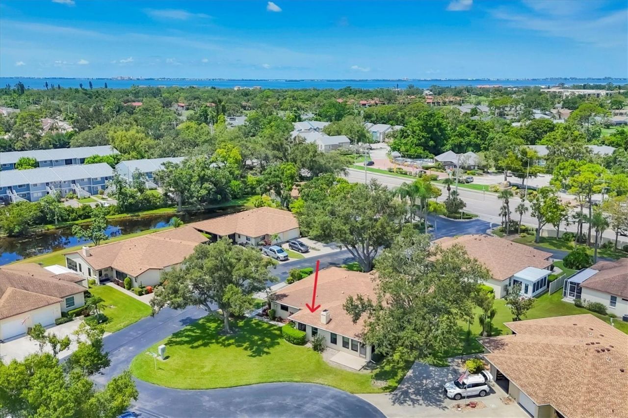 3305 Vivienda Boulevard, Bradenton, FL 34207 Photo