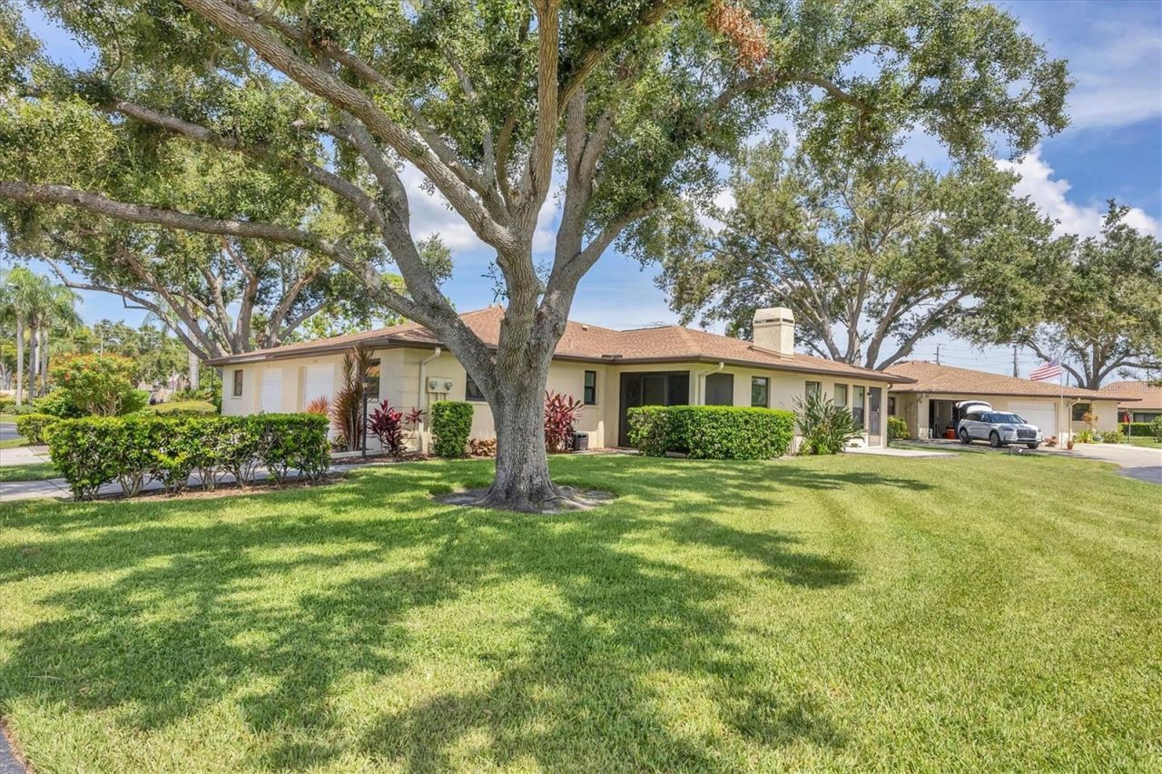 3305 Vivienda Boulevard, Bradenton, FL 34207 Photo