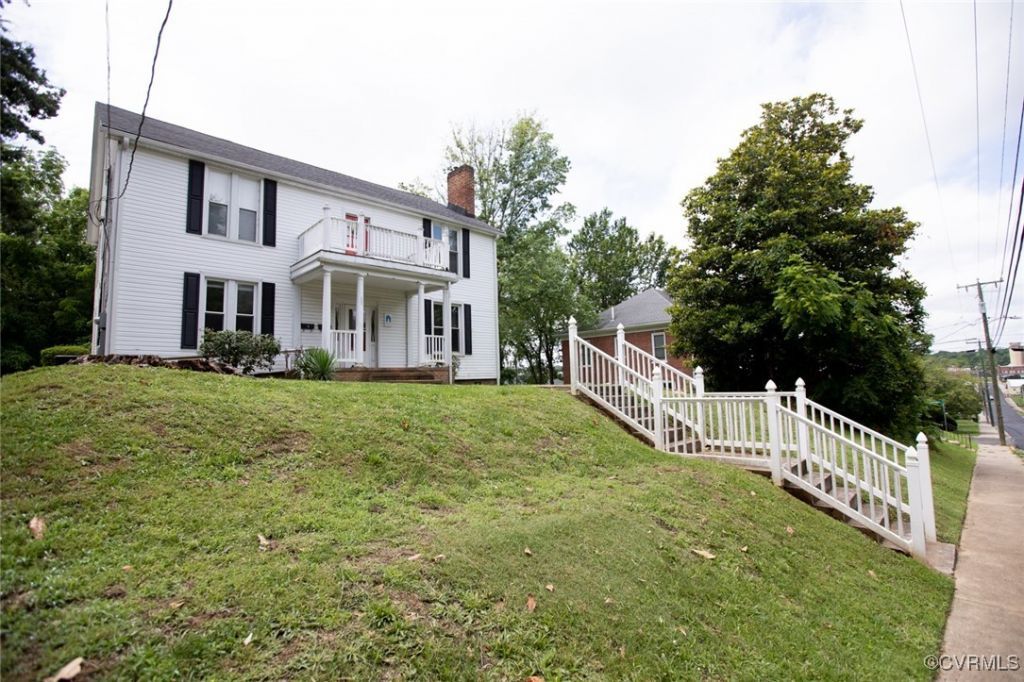 405 E 2nd Street, Farmville, VA 23901 Main Photo