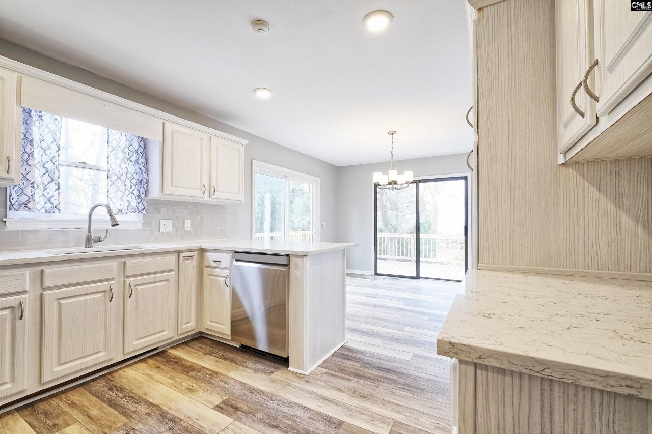 447 Edgewater Road Photo 18