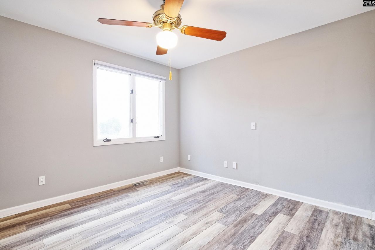 447 Edgewater Road Photo 35