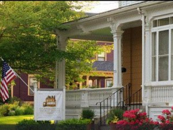 73 Talbot Avenue, Rockland, ME 04841