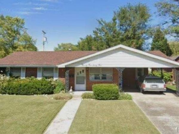 2465 St Clair Avenue, Granite City, IL 62040