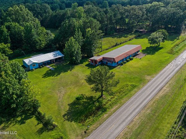 3655 Brand Una Rd, West Point, MS 39773