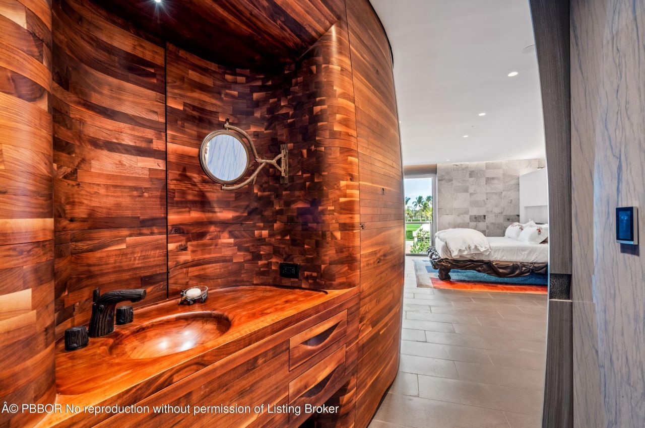 2 N Breakers Row, Unit N25, Palm Beach, FL 33480 Photo