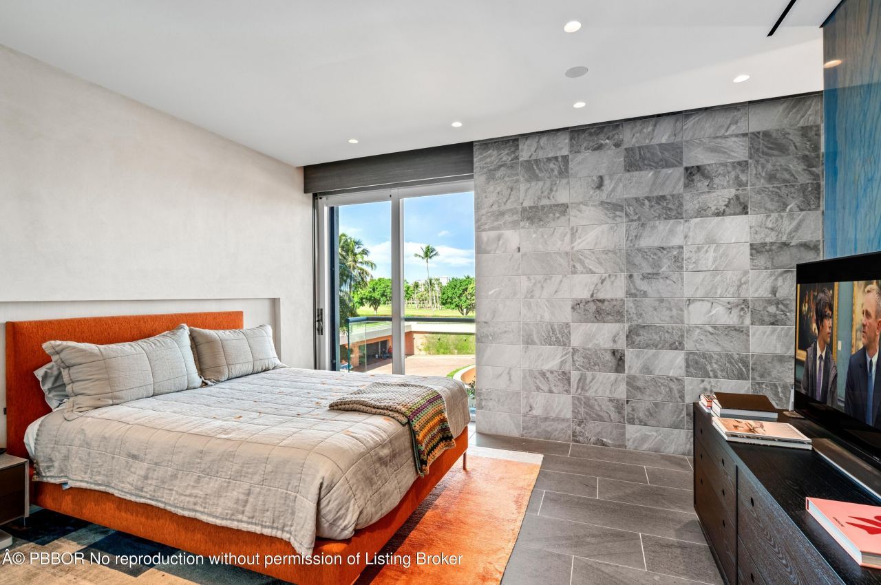 2 N Breakers Row, Unit N25, Palm Beach, FL 33480 Photo