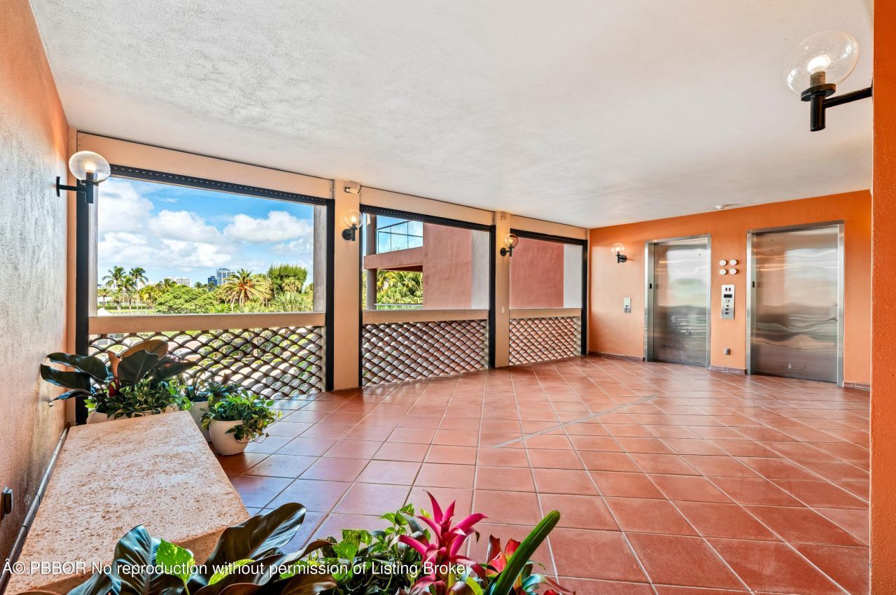 2 N Breakers Row, Unit N25, Palm Beach, FL 33480 Photo