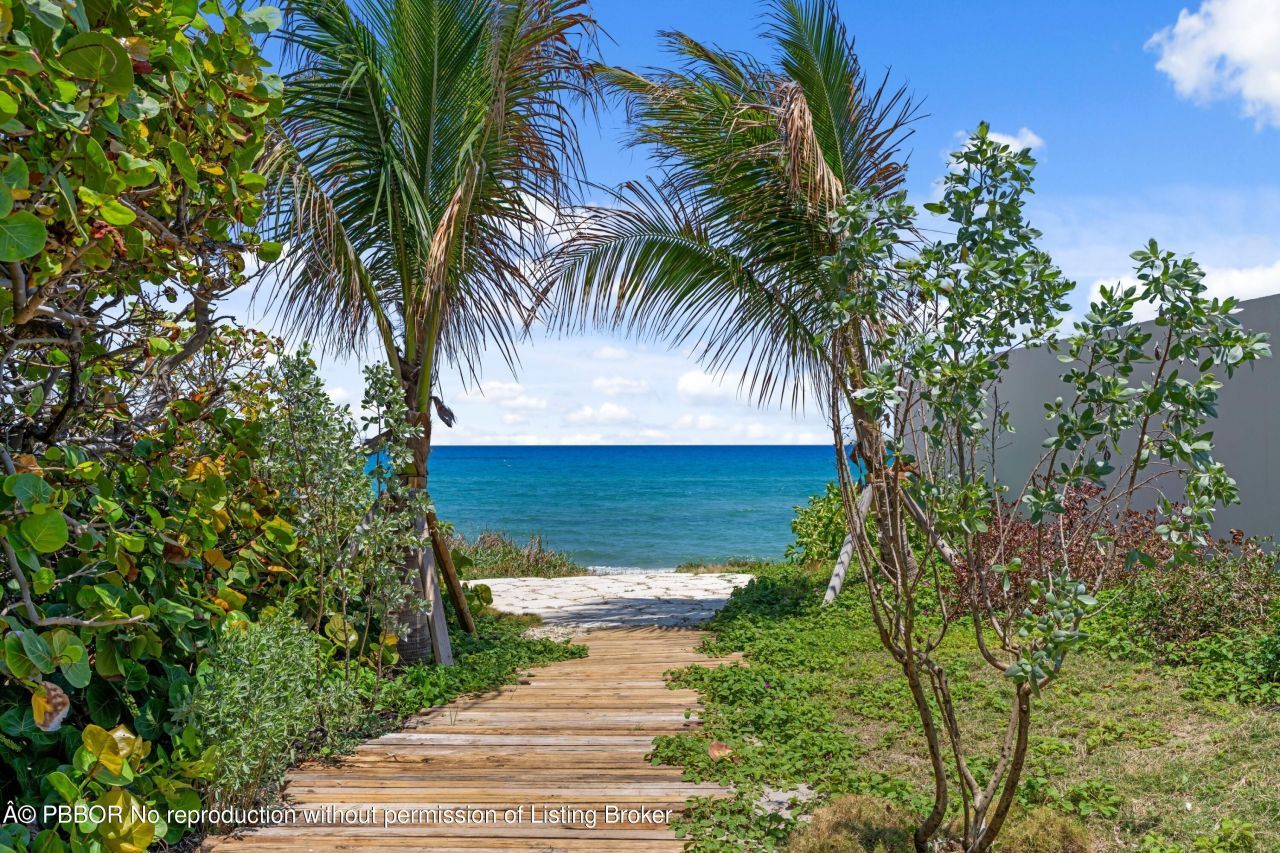 112 Algoma Road, Palm Beach, FL 33480 Photo