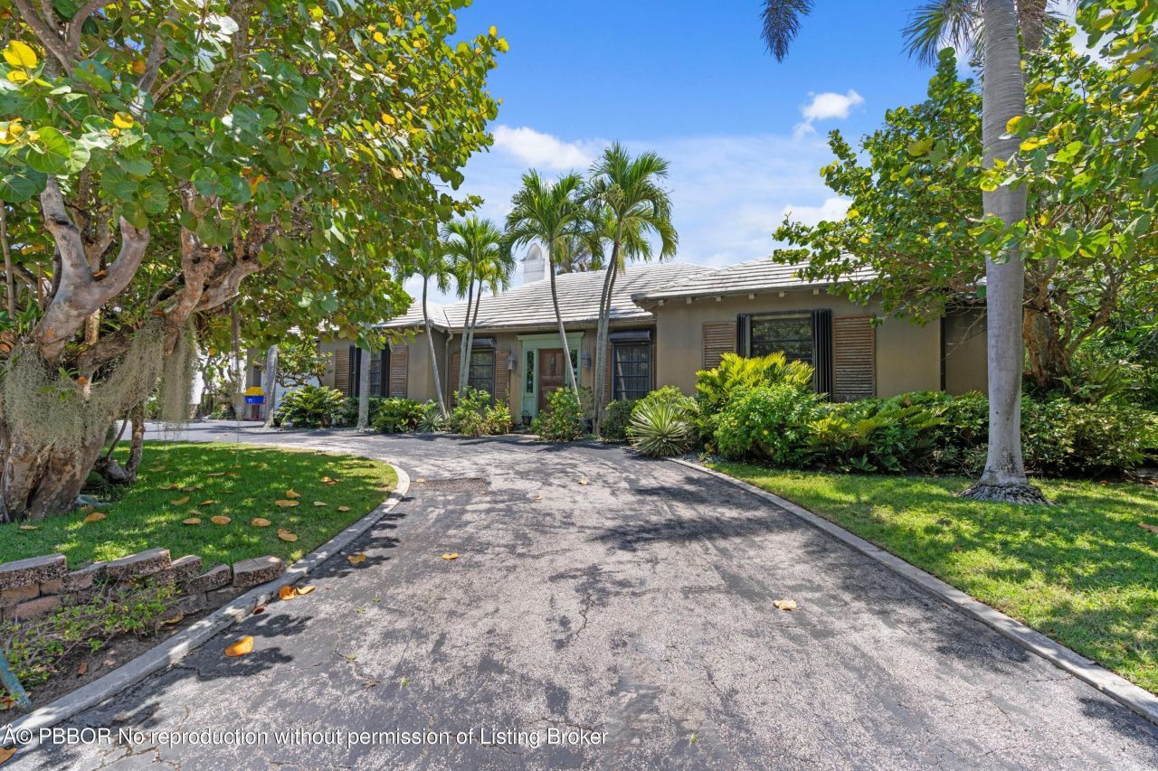 112 Algoma Road, Palm Beach, FL 33480 Photo