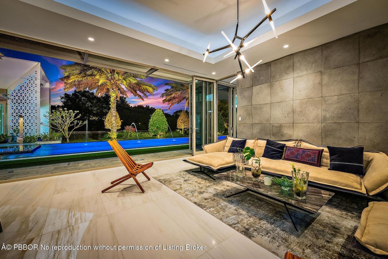 8119 Man O War Road, Palm Beach Gardens, FL 33418 Photo