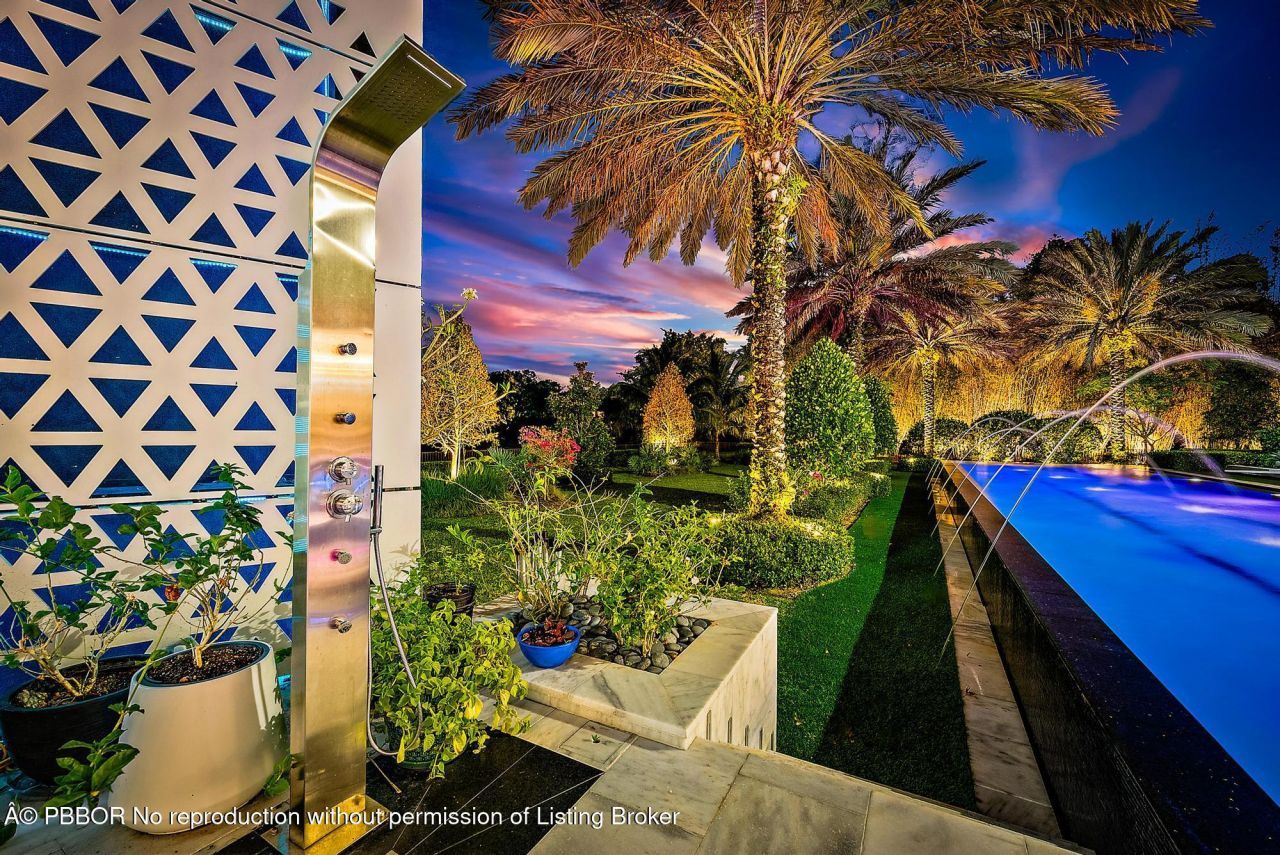 8119 Man O War Road, Palm Beach Gardens, FL 33418 Photo