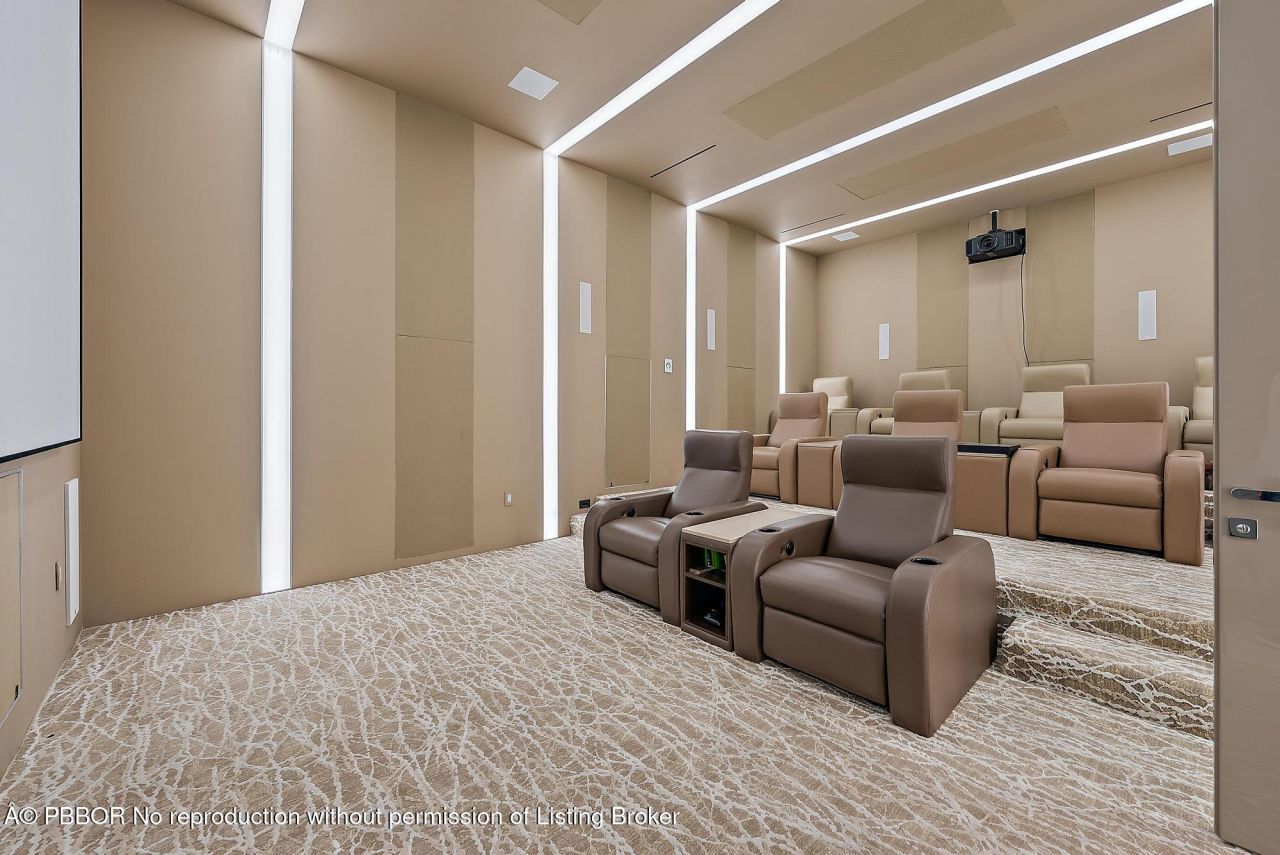 8119 Man O War Road, Palm Beach Gardens, FL 33418 Photo