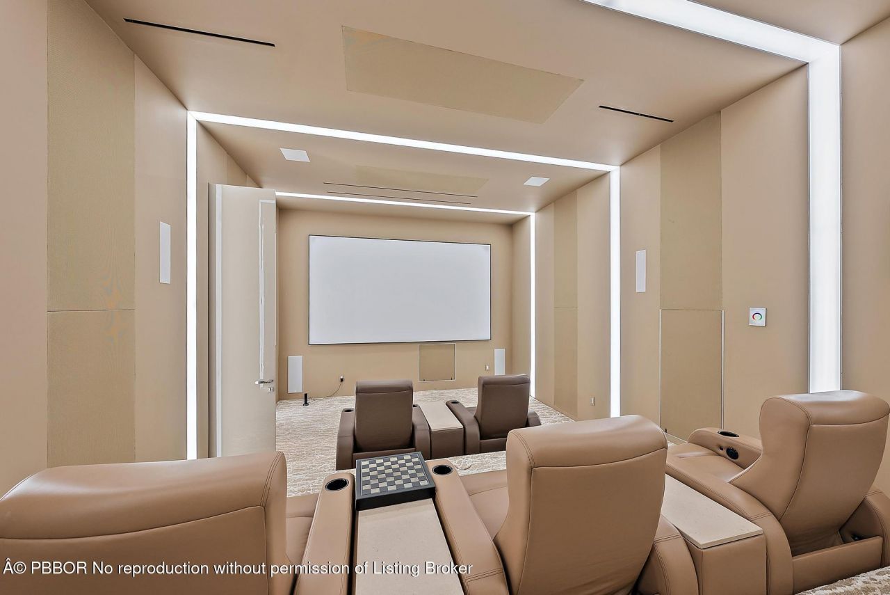 8119 Man O War Road, Palm Beach Gardens, FL 33418 Photo