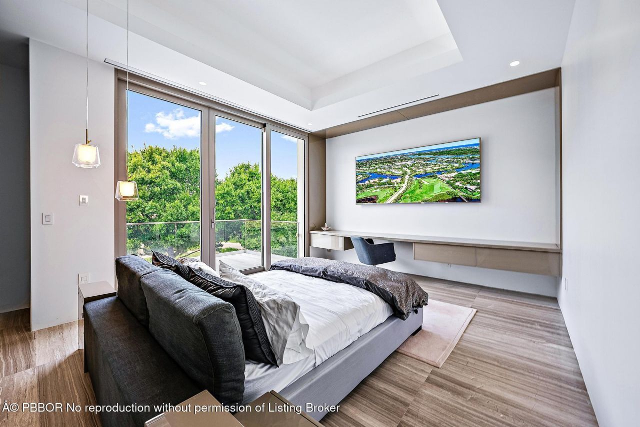 8119 Man O War Road, Palm Beach Gardens, FL 33418 Photo