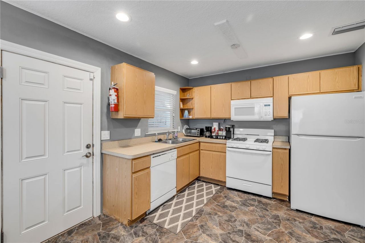 240 N Ridgewood Avenue, Edgewater, FL 32132 Photo