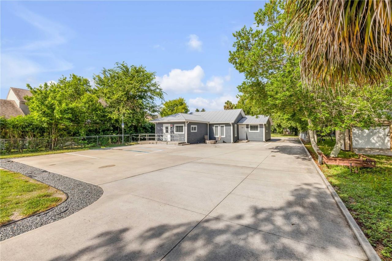 240 N Ridgewood Avenue, Edgewater, FL 32132 Photo