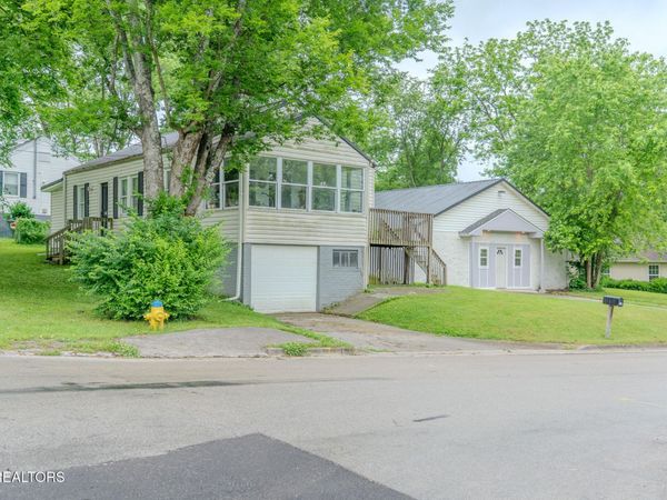 835 E Lincoln Rd, Alcoa, TN 37701