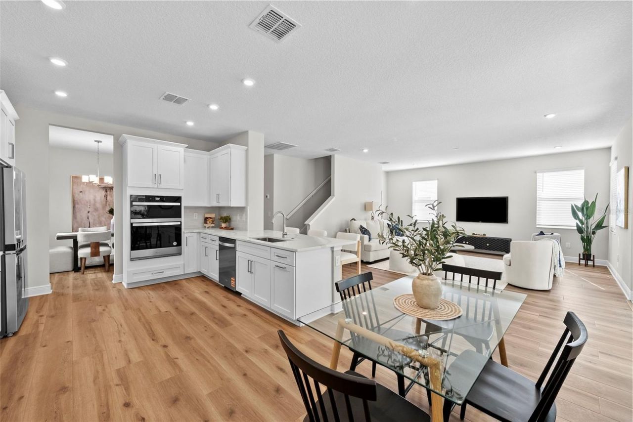 6244 29th Street N, Saint Petersburg, FL 33702 Photo