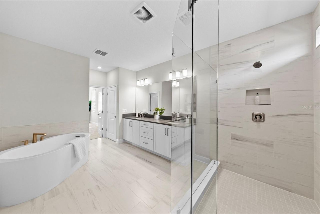 6244 29th Street N, Saint Petersburg, FL 33702 Photo