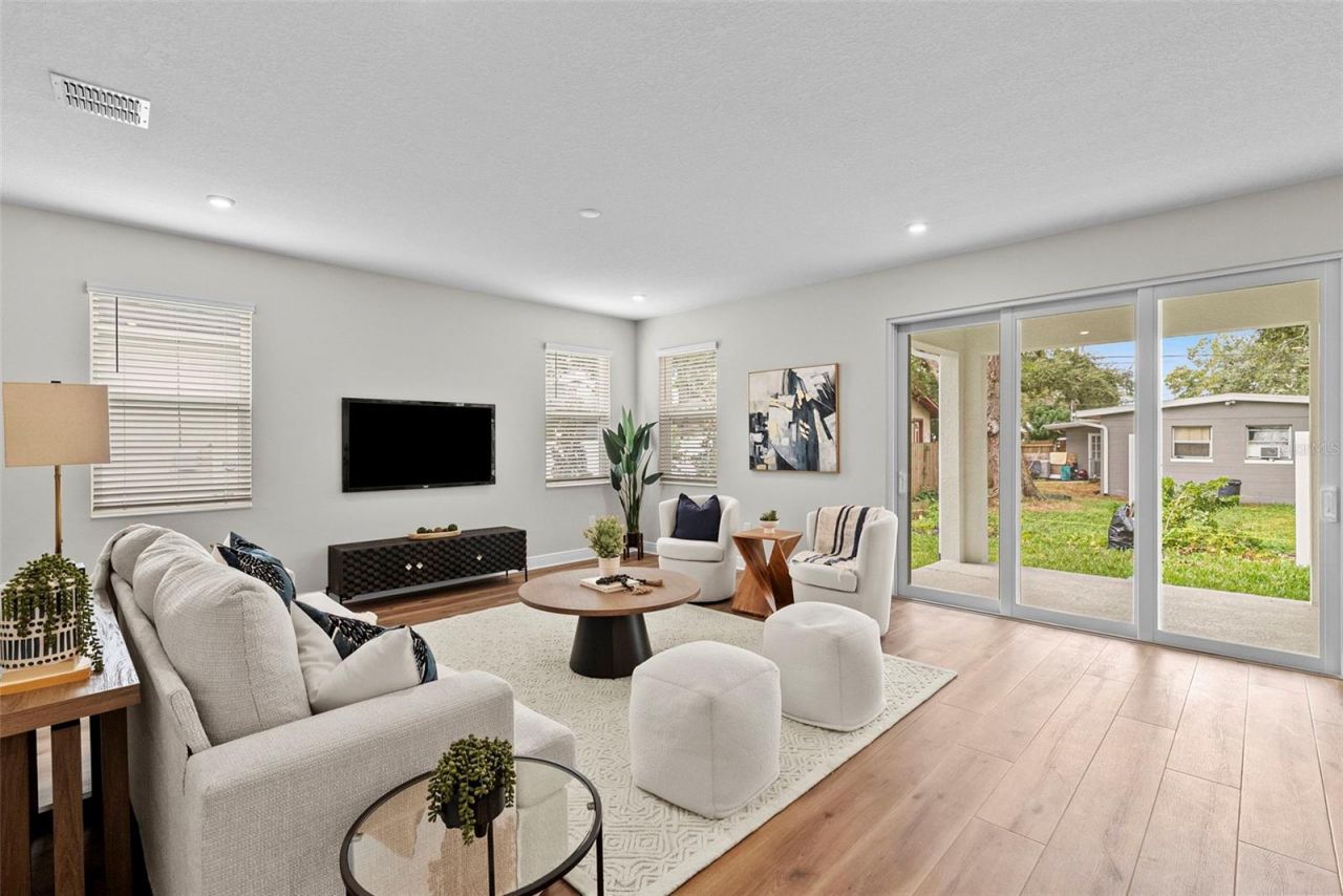 6244 29th Street N, Saint Petersburg, FL 33702 Photo