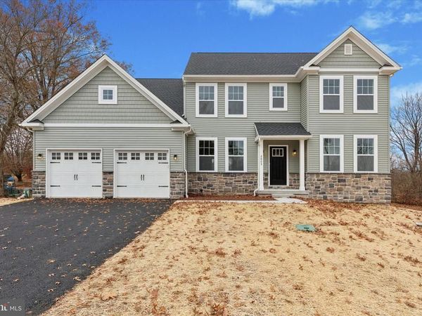 2803 N CHARLOTTE STREET, GILBERTSVILLE, PA 19525