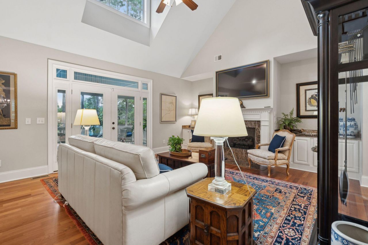 100 Aviary Court Photo 11