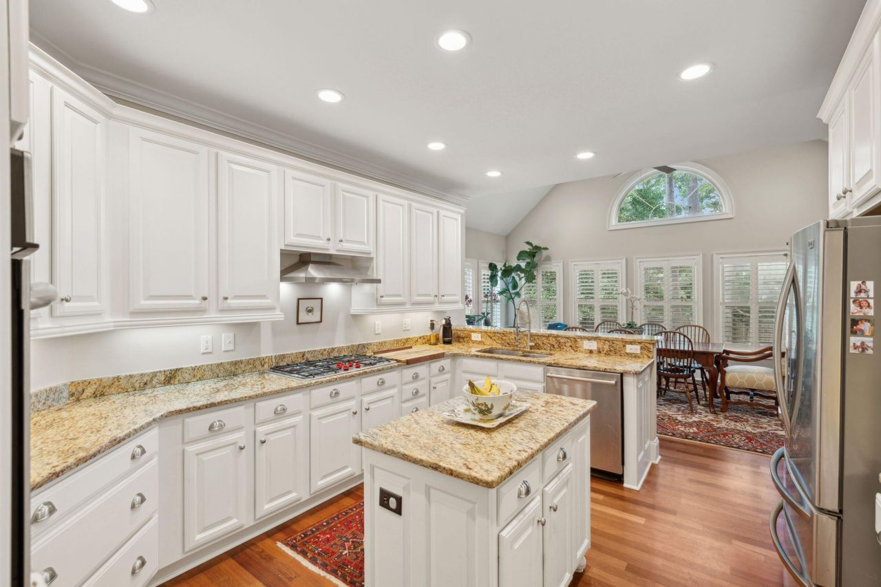 100 Aviary Court Photo 19