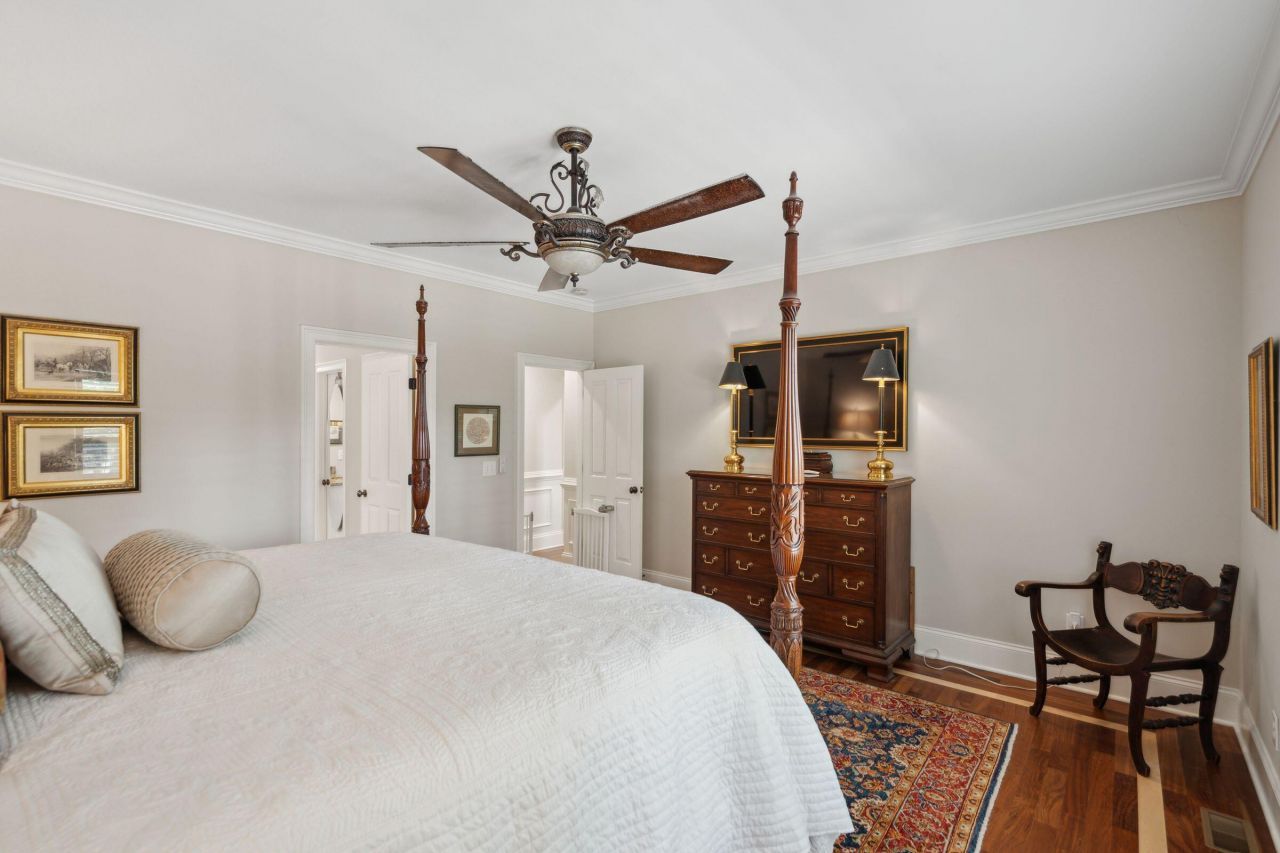 100 Aviary Court Photo 22