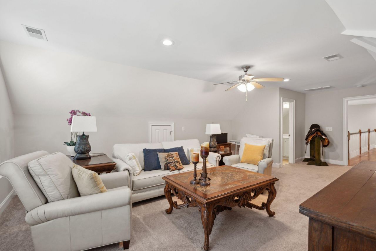 100 Aviary Court Photo 31