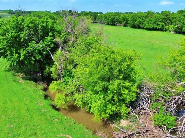 000 County Road 366, Era, TX 76238