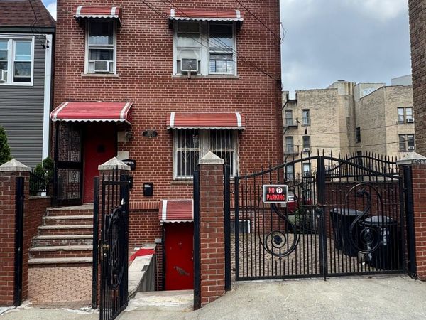 1800 Palisade Place, Bronx, NY 10453