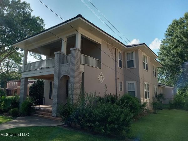 107 & 109 E Percy Street, Indianola, MS 38751