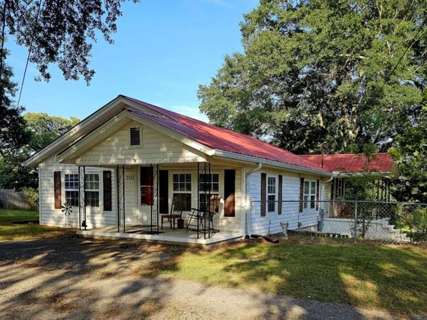 7117 BANKHEAD Hwy, Dora, AL 35062