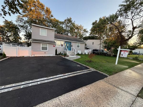 868 Oliver Avenue, Westbury, NY 11590