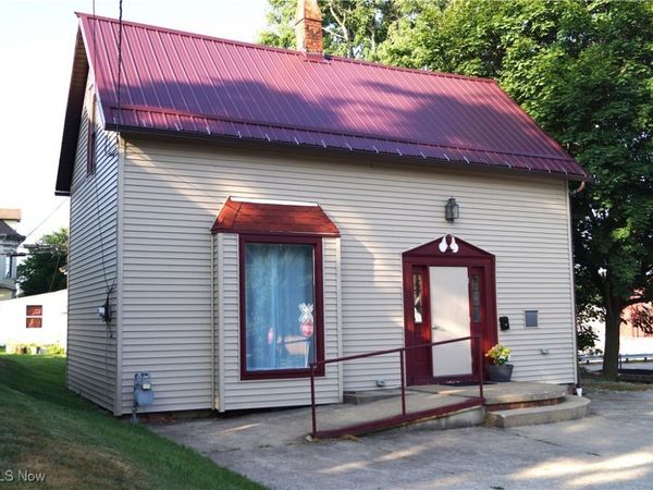 208 2nd Street SW, Carrollton, OH 44615