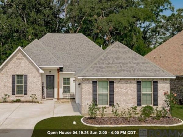 18955 Corlis Green Dr, Zachary, LA 70791