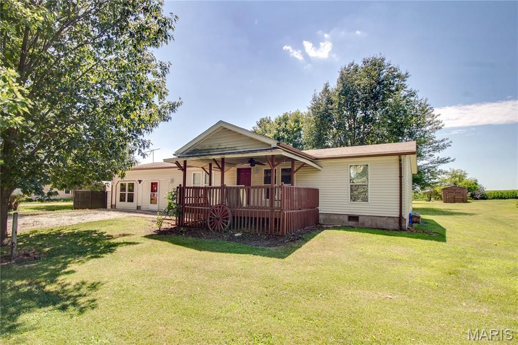 208 S Public Road, Fieldon, IL 62031 Main Photo