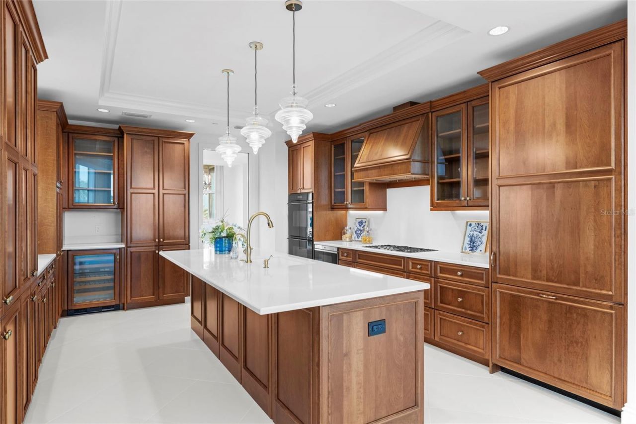 2251 Gulf Of Mexico Drive, Unit 301, Longboat Key, FL 34228 Photo