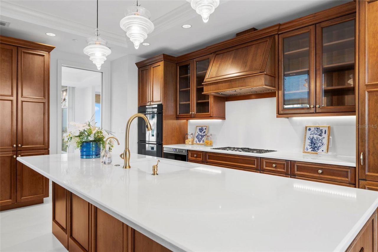 2251 Gulf Of Mexico Drive, Unit 301, Longboat Key, FL 34228 Photo