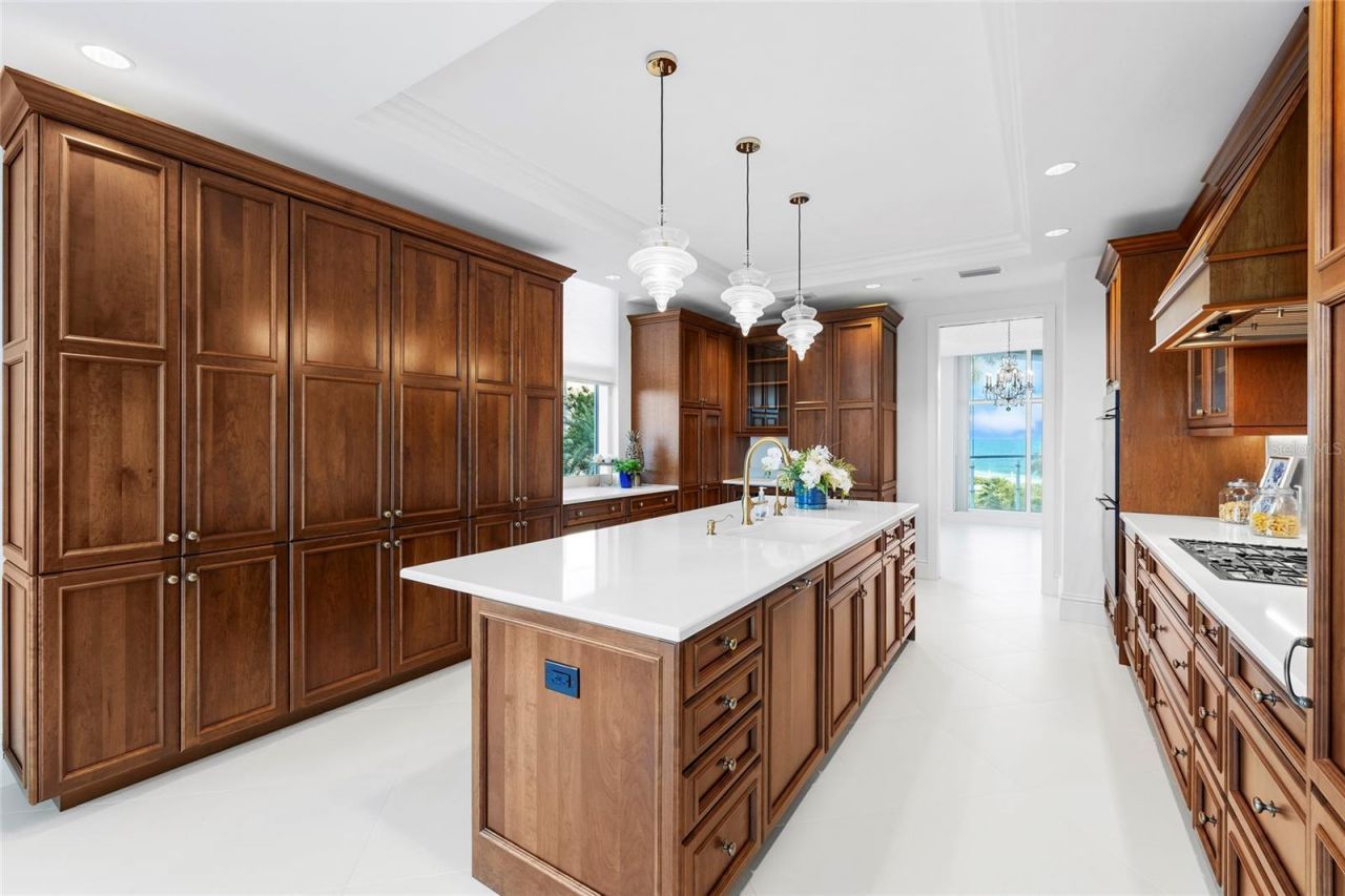 2251 Gulf Of Mexico Drive, Unit 301, Longboat Key, FL 34228 Photo